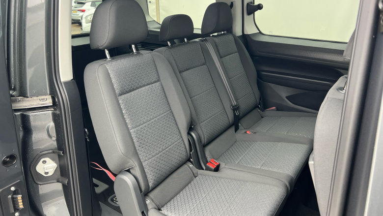 Ford Grand Tourneo Connect 2.0 EcoBlue Titanium 5dr Auto Diesel Estate